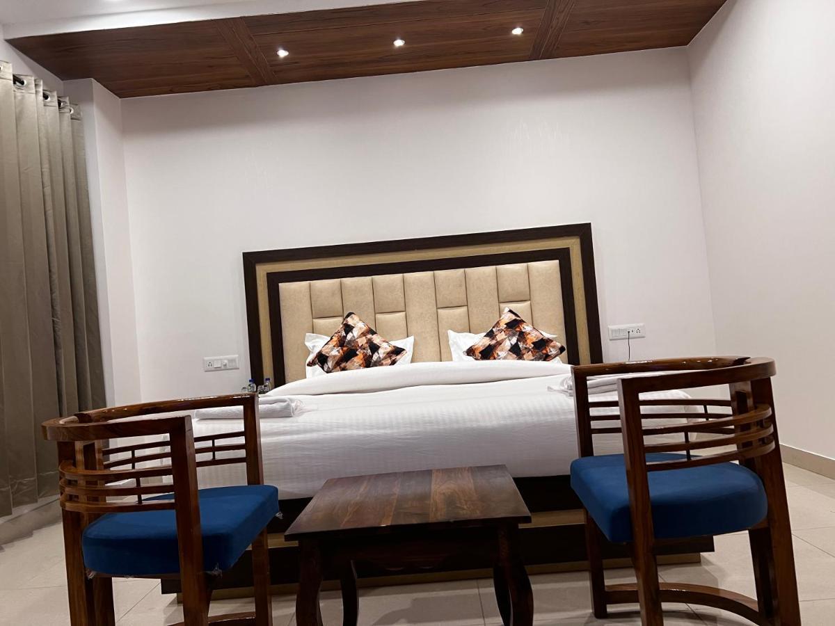 Hotel Himalayan Heritage Sarāhan Eksteriør billede