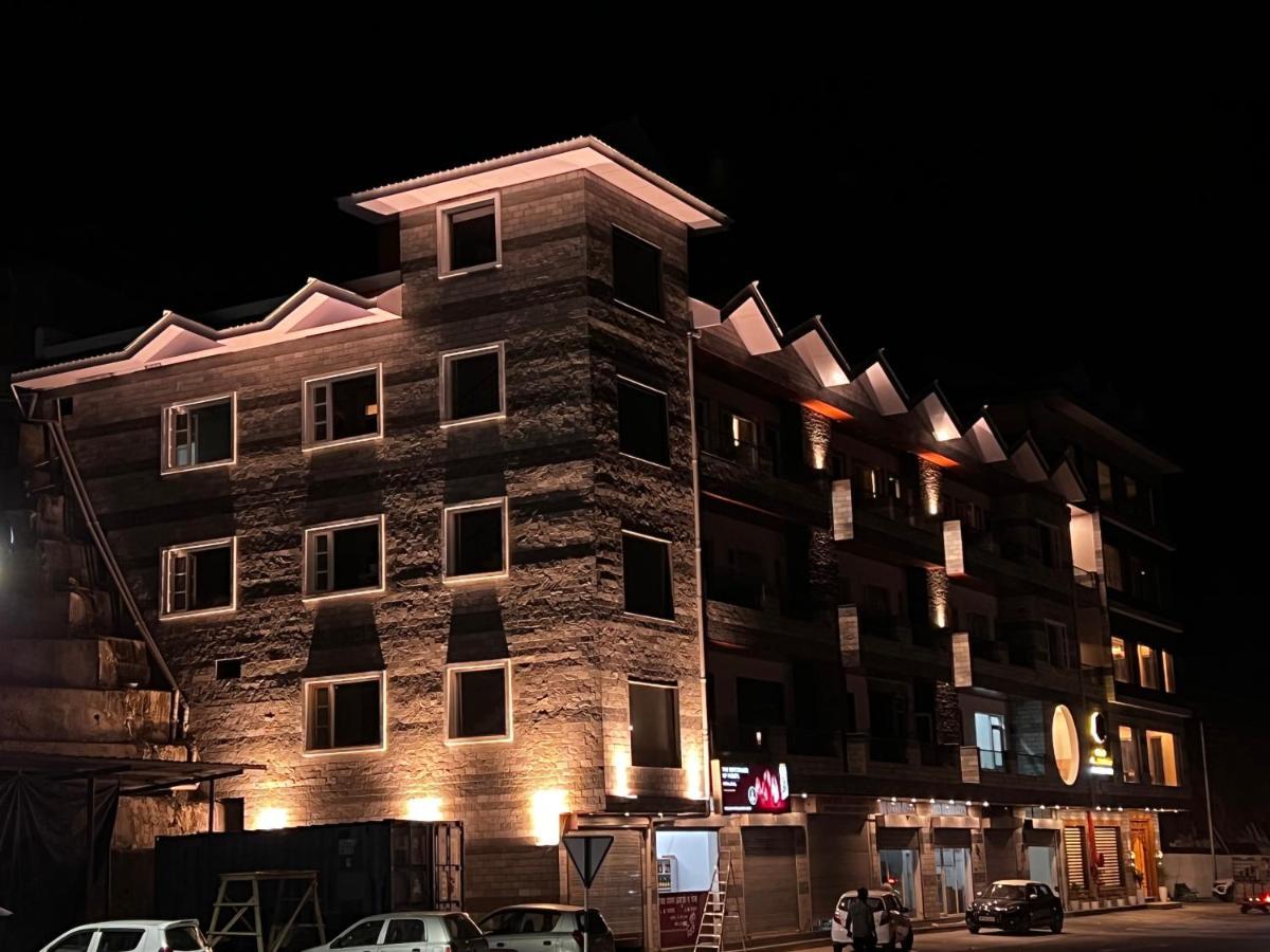 Hotel Himalayan Heritage Sarāhan Eksteriør billede